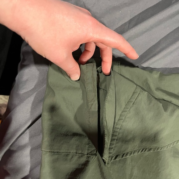 Halara XL cargo flare leg pants - Picture 5 of 6